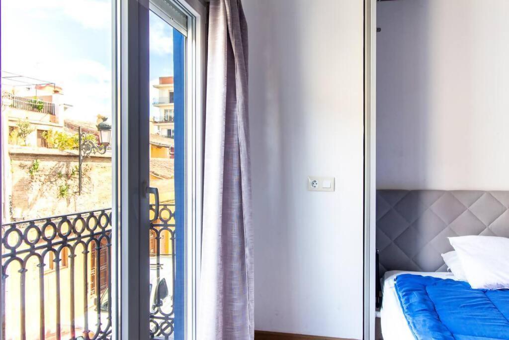 Apartamento Con Terraza Privada Cerca De La Playa Valencia Eksteriør bilde