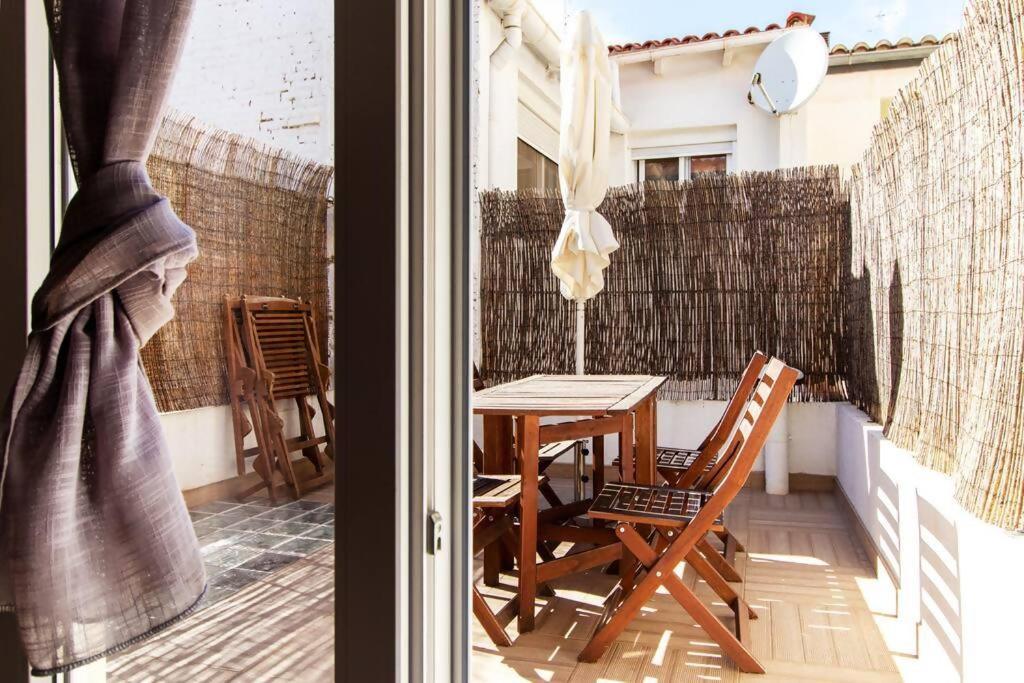 Apartamento Con Terraza Privada Cerca De La Playa Valencia Eksteriør bilde